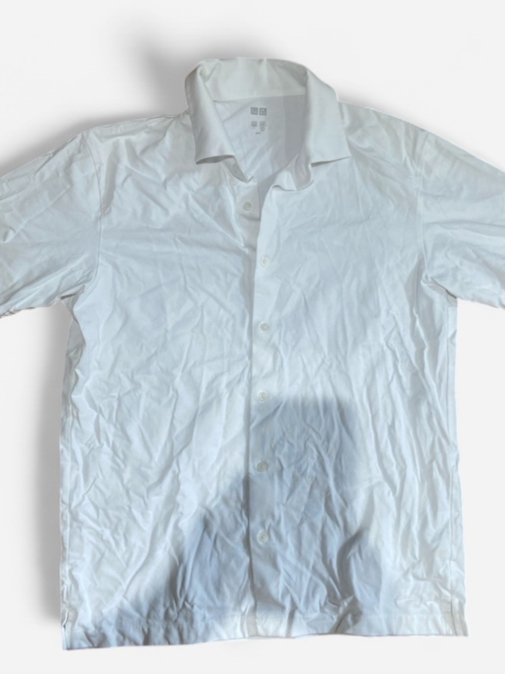 Uniqlo Men's White Short-Sleeve Button-Down Shirt
